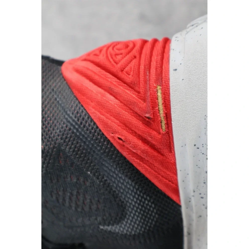 Nike Kyrie 5‎ Shoes Mens Size 11.5 Black Red Mid Top Basketball AO2918-600